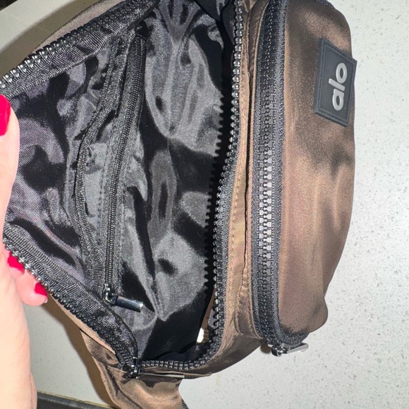 Alo explorer fanny pack - espresso - Picture 4 of 5